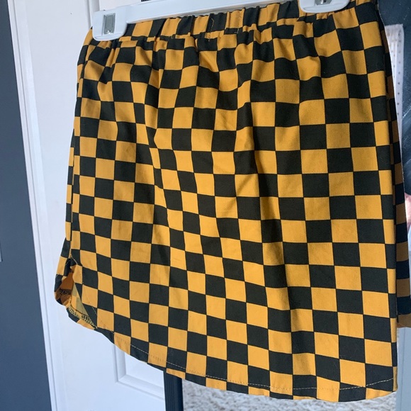 Bandy Button skirt - Picture 2 of 2